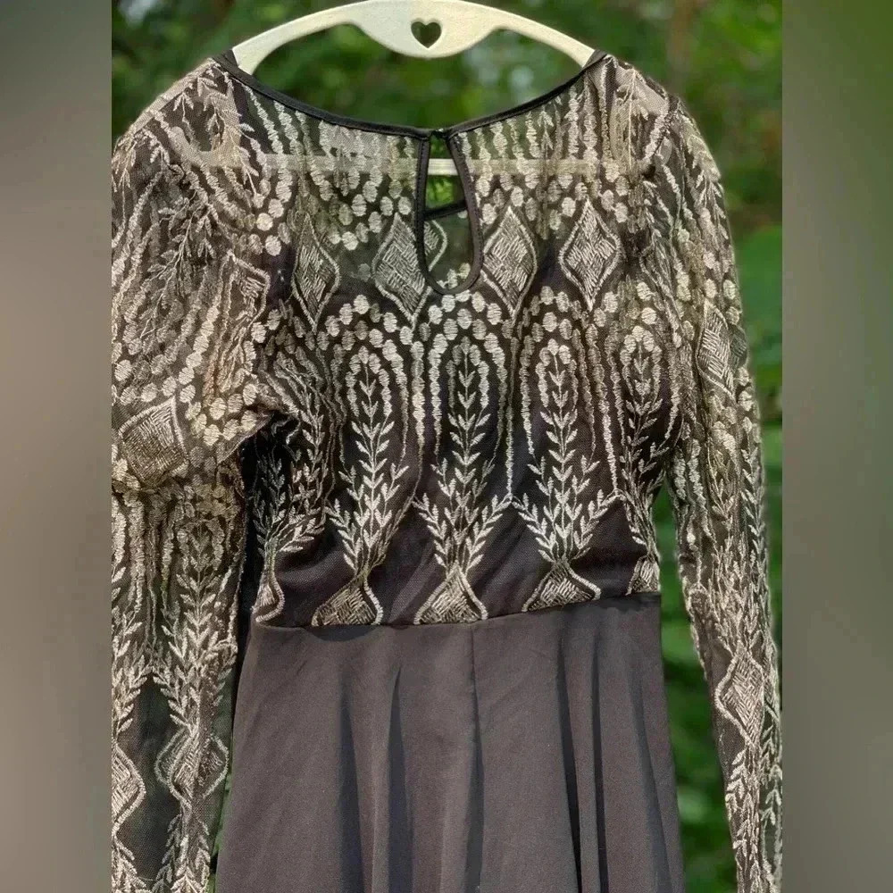 Altar’d State Gold and Black Layered Dress Small - Picture 7 of 7